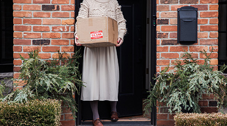 出荷業者はヤマト運輸と提携しております。